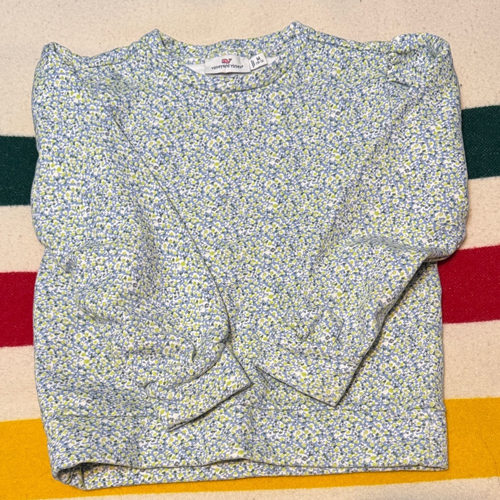 NWOT Vineyard Vines girls size M (10/12) puff sleeved sweatshirt